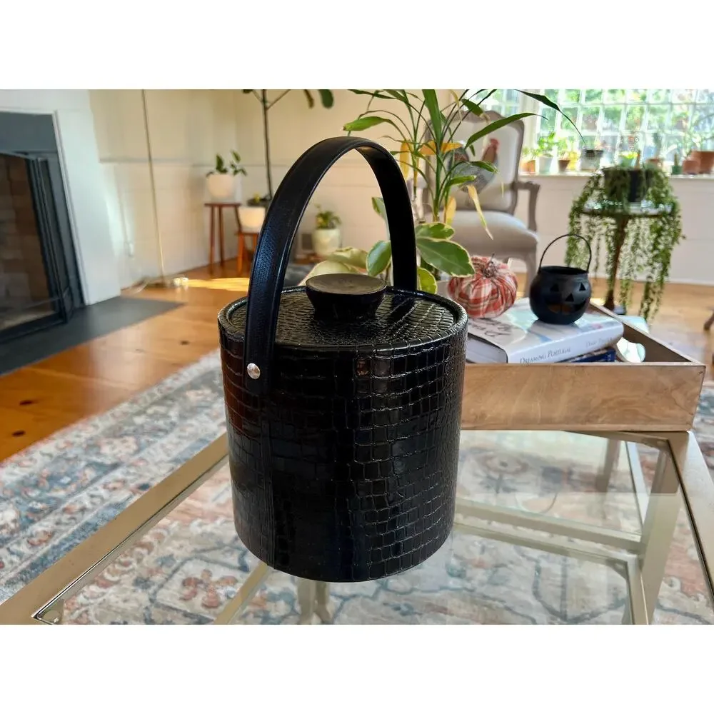 Vitnage Insulated Ice Bucket with Lid & Handle, Textured Reptile Black Barware